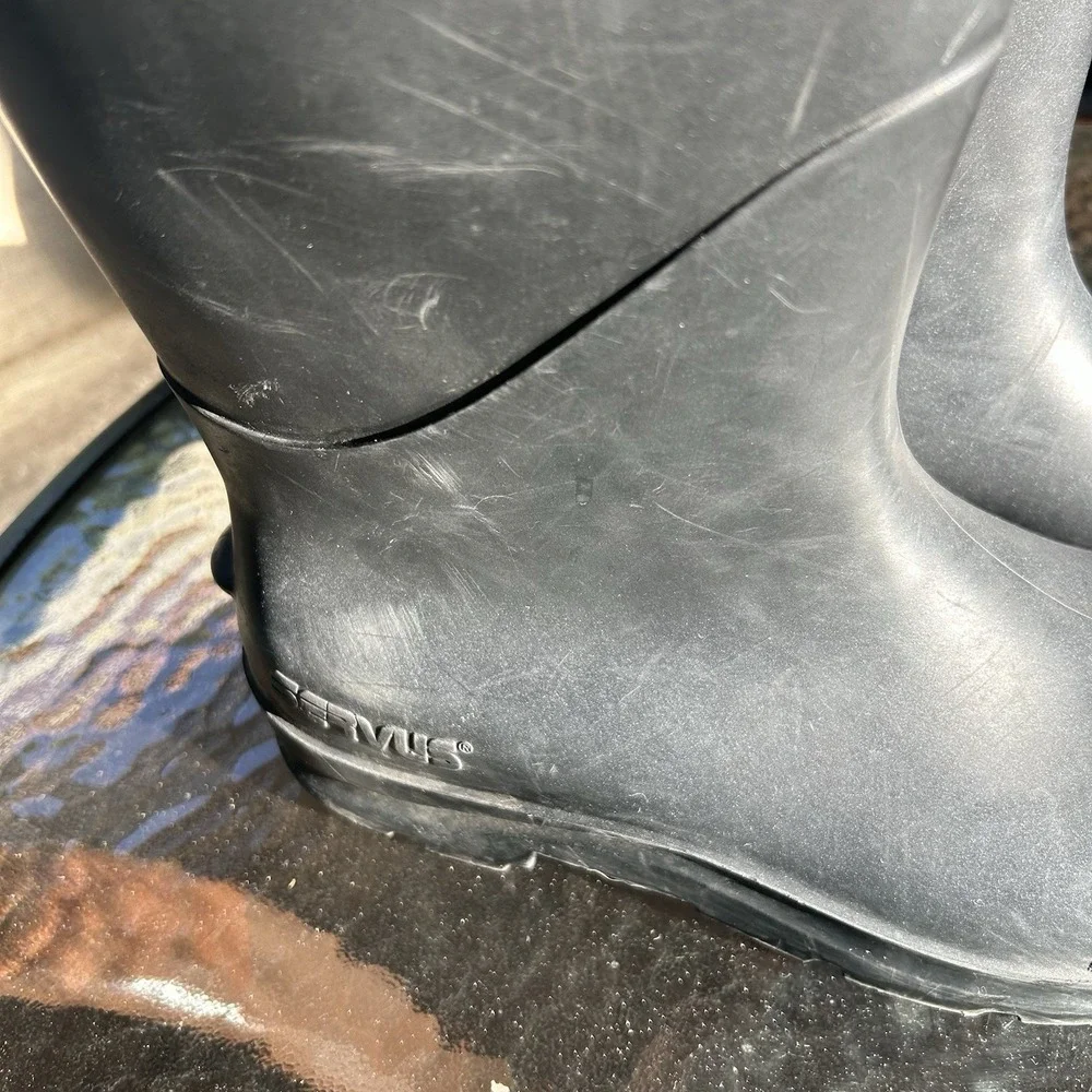 Servus pre owned